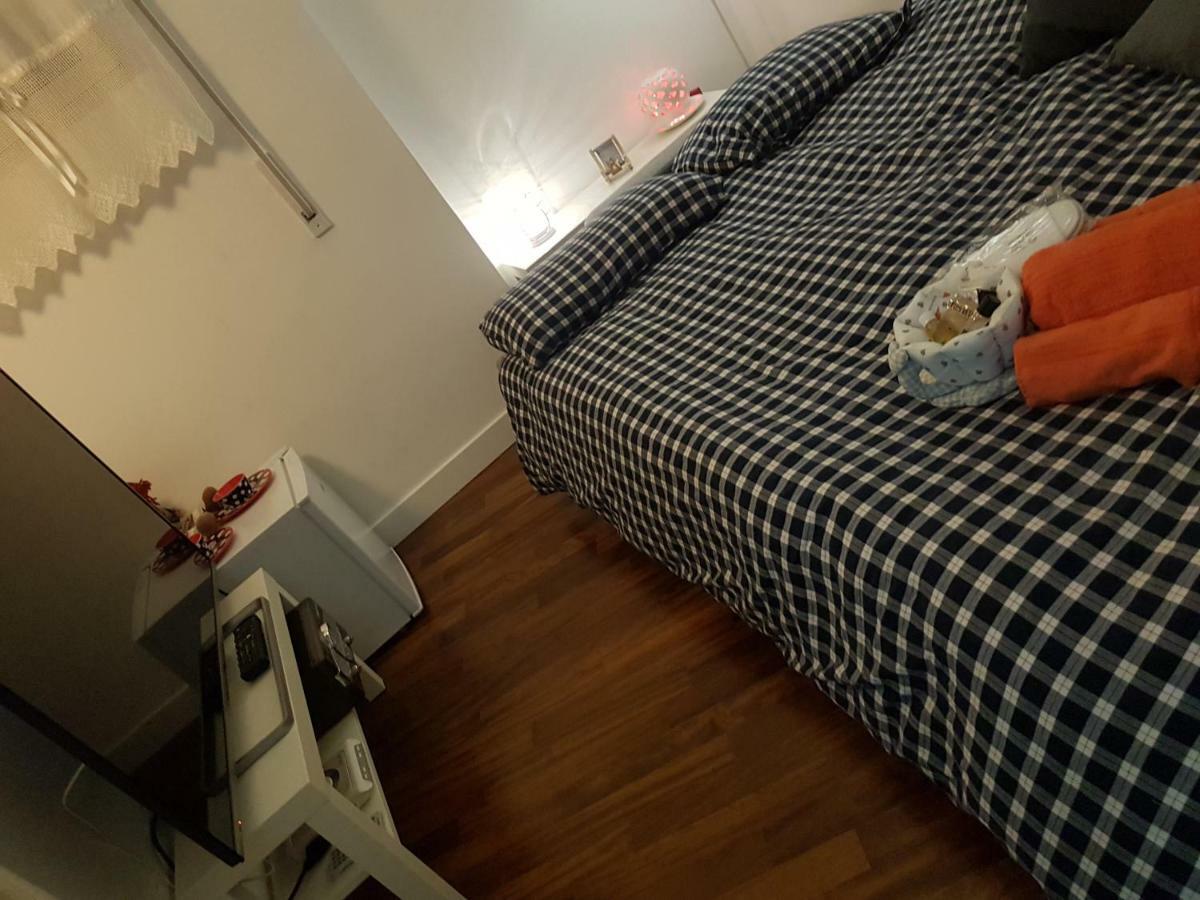 Gasthuis Small Bedroom Vomero's *